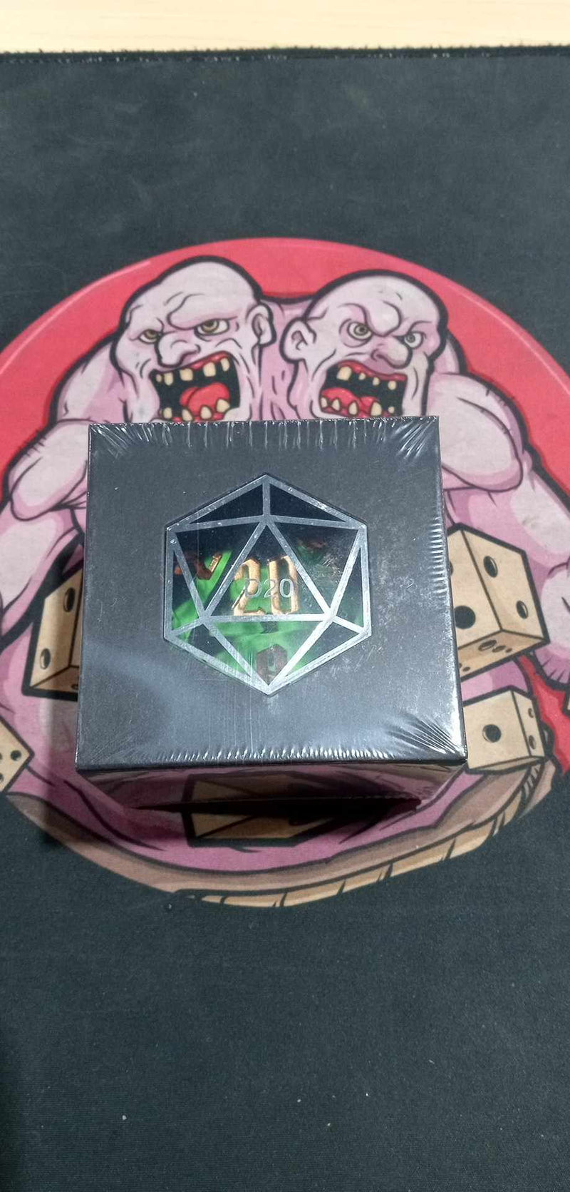Huge 55mm Glowing Skull D20 - Green