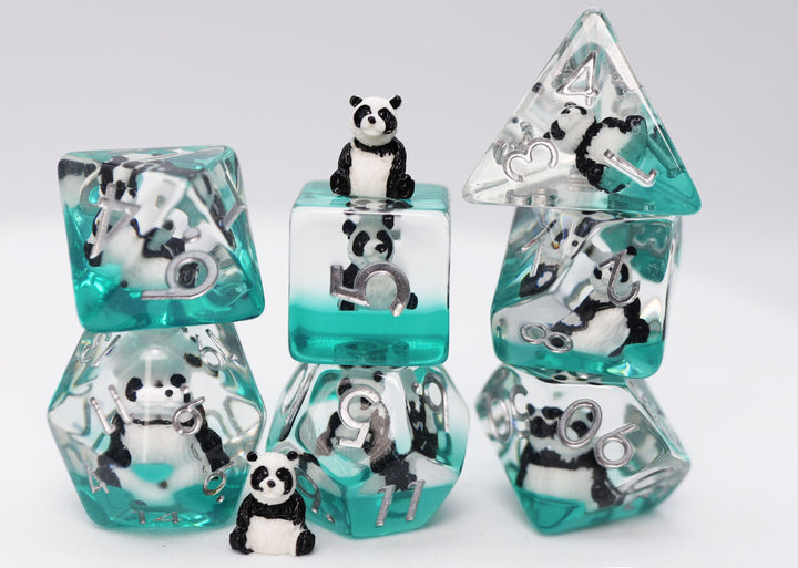 FBG2606 Panda on Water (Polyhedral Dice Set)