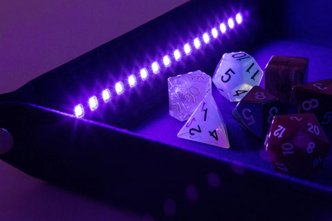 Fanroll Shadow light Blacklight Dice Tray with d20